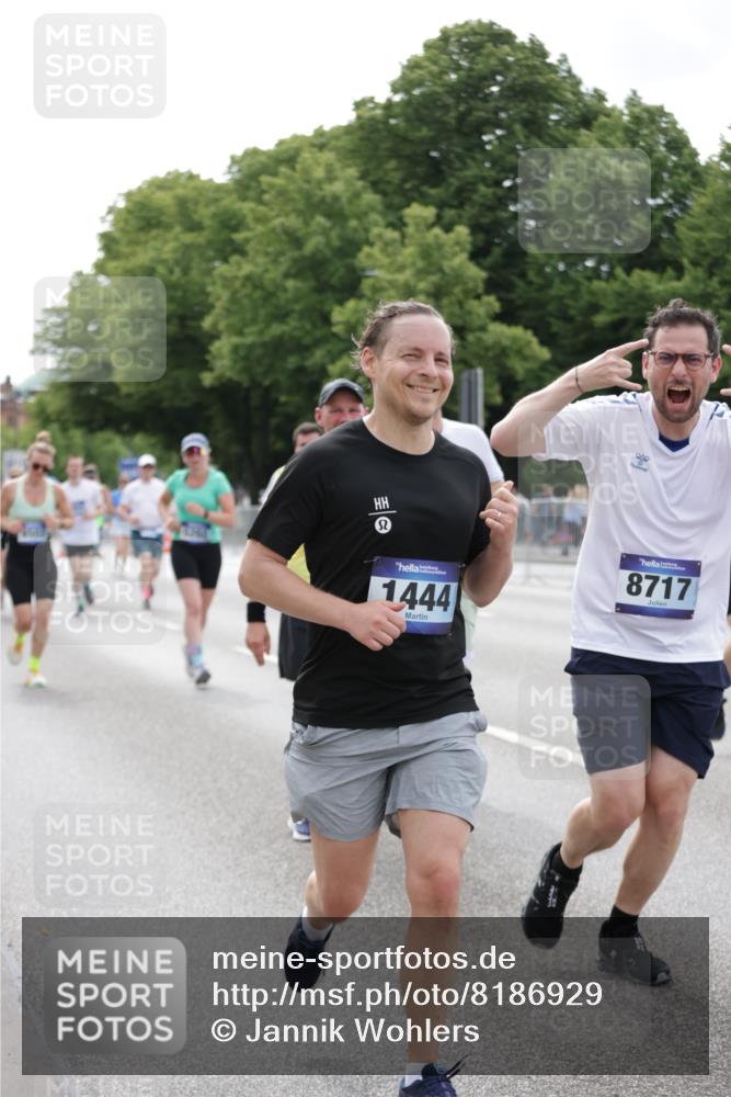 29.06.2025 - hella hamburg halbmarathon Jannik Wohlers http://msf.ph/oto/8186929 29.06.2025 10:23:36 Lombardsbrücke 1389, 1444, 1545, 2489, 3013, 3185, 3579, 4122, 4597, 4990, 4993, 5039, 5055, 5258, 5260, 5358, 5661, 5954, 7013, 7426, 8141, 8149, 8502, 8717, 9217, 9603, 11044, 11306, 11347, 11415, 11454, 14433, 14439, 15352, 17414, 17513, 17595, 18091, 18210, 18314, 18745, 18998, 19017 meine-sportfotos.de