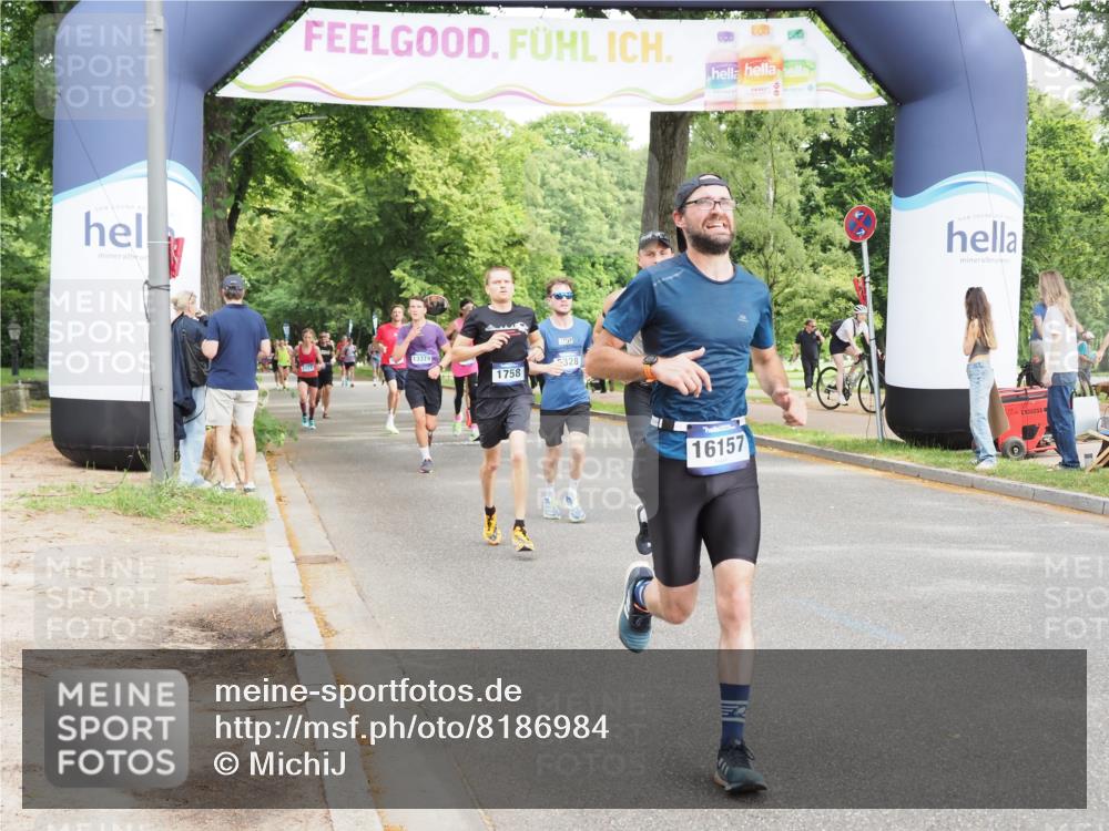 29.06.2025 - hella hamburg halbmarathon MichiJ http://msf.ph/oto/8186984 29.06.2025 10:19:02 Zwischen KM18-KM19 1758, 5328, 12287, 13374, 16157, 17213, 18874 meine-sportfotos.de