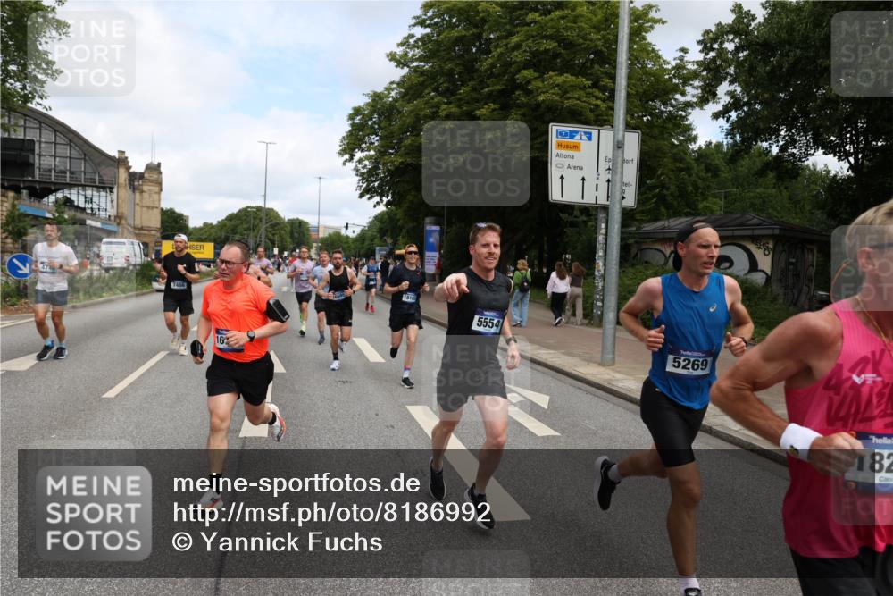 29.06.2025 - hella hamburg halbmarathon Yannick Fuchs http://msf.ph/oto/8186992 29.06.2025 10:30:04 20KM 57, 1344, 1889, 4050, 4740, 4944, 5269, 5554, 6704, 7466, 7867, 8901, 10771, 11559, 11898, 12044, 12751, 13798, 14629, 14841, 14952, 15390, 15391, 15931, 16177, 16695, 16811, 16964, 17022, 17643, 17826, 18183, 18220, 18237 meine-sportfotos.de