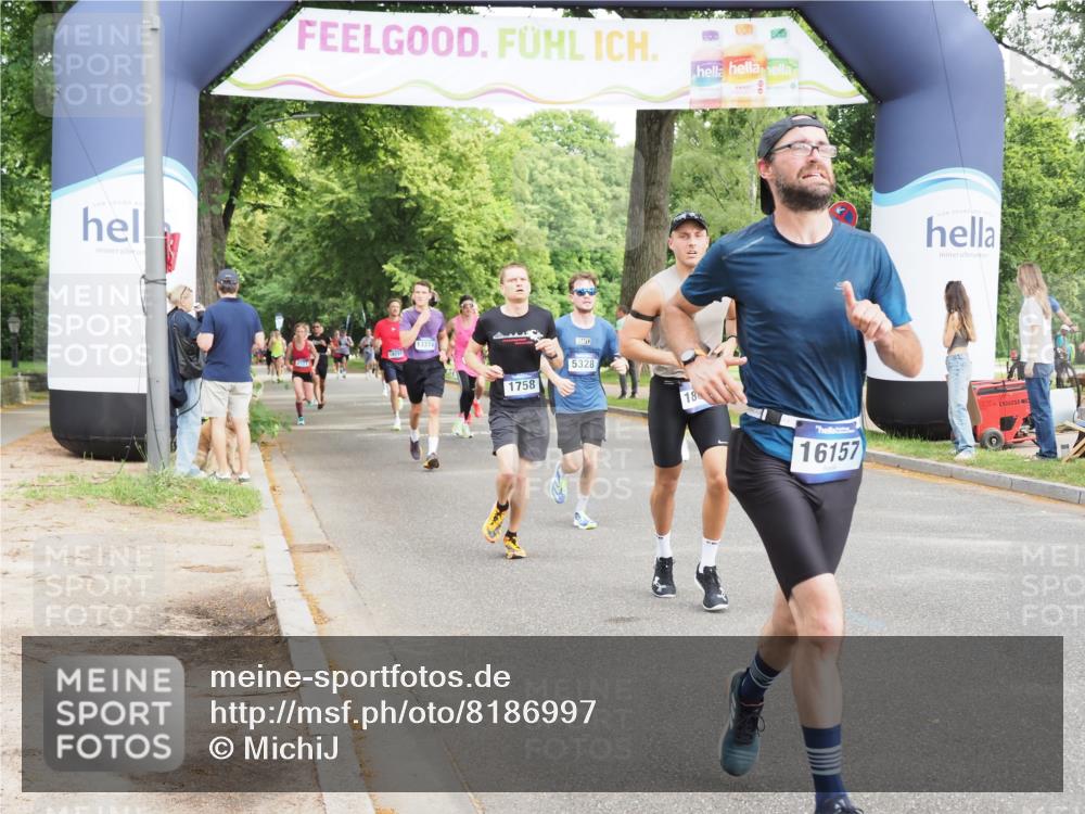 29.06.2025 - hella hamburg halbmarathon MichiJ http://msf.ph/oto/8186997 29.06.2025 10:19:02 Zwischen KM18-KM19 1758, 5328, 12287, 13374, 16157, 17213, 18874 meine-sportfotos.de