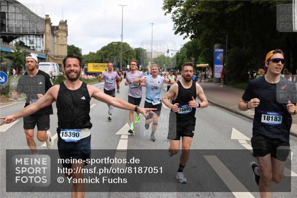 29.06.2025 - hella hamburg halbmarathon Yannick Fuchs http://msf.ph/oto/8187051 29.06.2025 10:30:05 20KM 57, 1344, 1889, 4050, 4740, 4944, 5269, 5554, 6704, 7466, 7867, 8901, 10771, 11559, 11898, 12044, 12751, 13798, 14629, 14841, 15390, 15391, 15931, 16177, 16695, 16811, 16964, 17022, 17643, 17826, 18183, 18220, 18237 meine-sportfotos.de