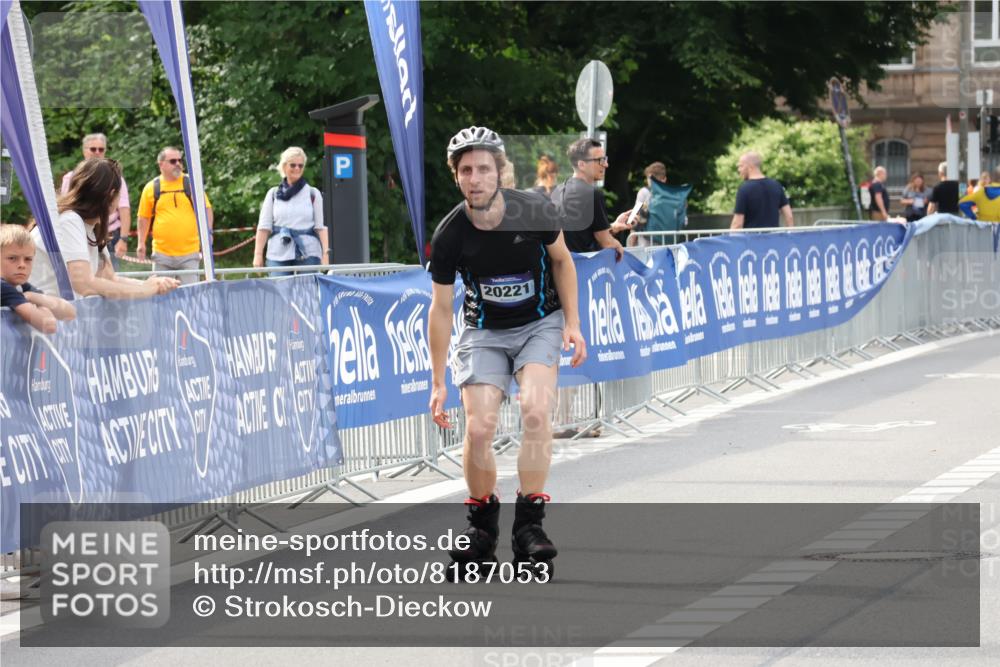 29.06.2025 - hella hamburg halbmarathon Strokosch-Dieckow http://msf.ph/oto/8187053 29.06.2025 09:27:23 Ziel 20040, 20221 meine-sportfotos.de