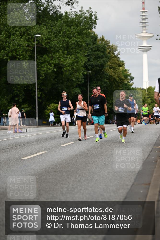 29.06.2025 - hella hamburg halbmarathon Dr. Thomas Lammeyer http://msf.ph/oto/8187056 29.06.2025 10:10:53 Kennedybrücke 1245, 1766, 1981, 4550, 4666, 5951, 6314, 6572, 6664, 8051, 8960, 9560, 10212, 10297, 10736, 10886 meine-sportfotos.de