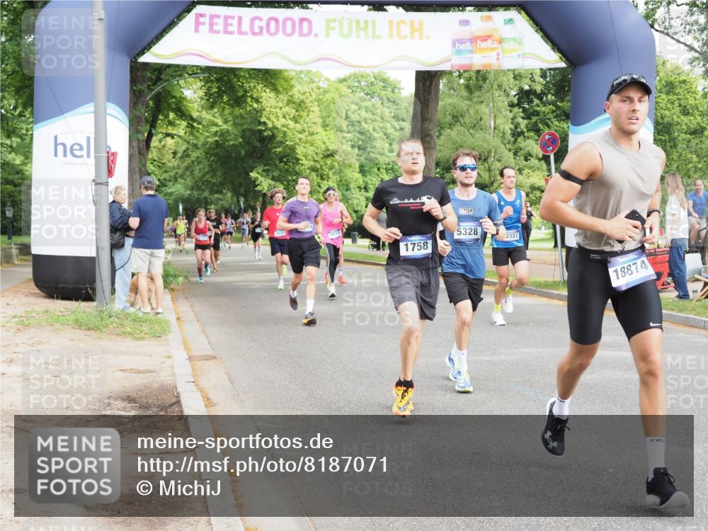 29.06.2025 - hella hamburg halbmarathon MichiJ http://msf.ph/oto/8187071 29.06.2025 10:19:03 Zwischen KM18-KM19 1758, 5328, 12287, 12337, 13374, 16157, 17213, 18874 meine-sportfotos.de