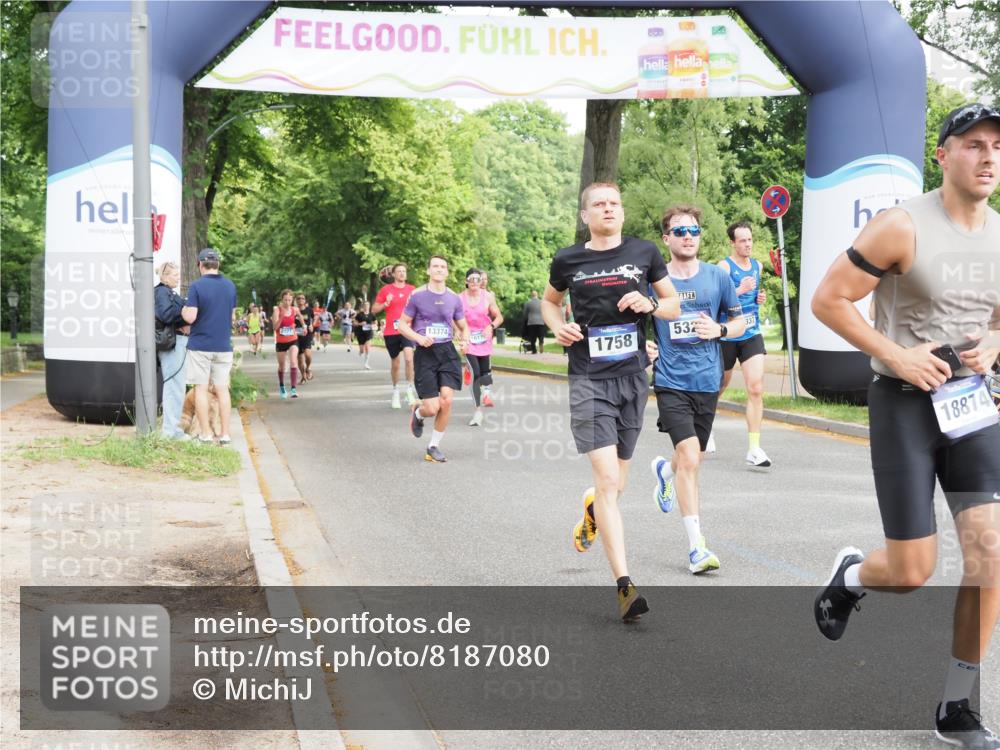 29.06.2025 - hella hamburg halbmarathon MichiJ http://msf.ph/oto/8187080 29.06.2025 10:19:03 Zwischen KM18-KM19 1758, 5328, 12287, 12337, 13374, 16157, 17213, 18874 meine-sportfotos.de