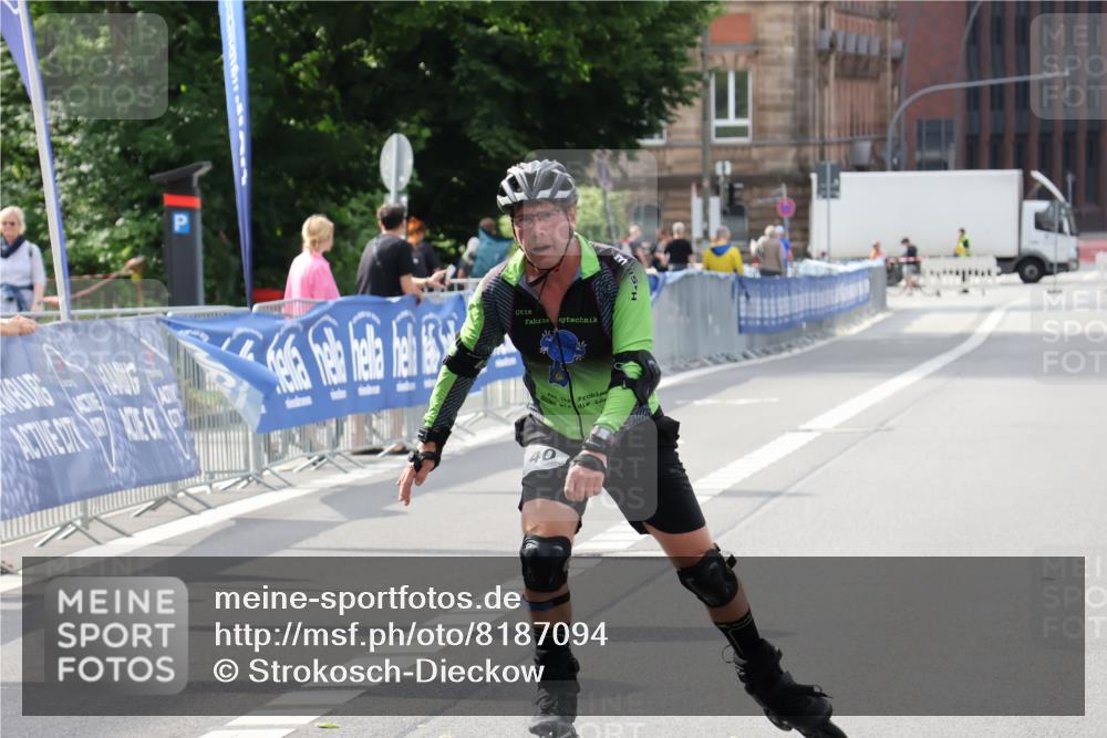 29.06.2025 - hella hamburg halbmarathon Strokosch-Dieckow http://msf.ph/oto/8187094 29.06.2025 09:27:27 Ziel 20040, 20221 meine-sportfotos.de