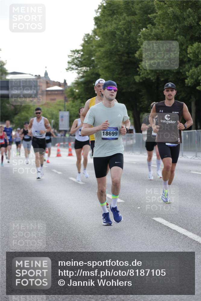 29.06.2025 - hella hamburg halbmarathon Jannik Wohlers http://msf.ph/oto/8187105 29.06.2025 09:44:07 Lombardsbrücke 1065, 2879, 3075, 3968, 5344, 7349, 8975, 9079, 10106, 10173, 10790, 11877, 12337, 12369, 13779, 14828, 15576, 15655, 15880, 16118, 17258, 17354, 18699, 19114 meine-sportfotos.de