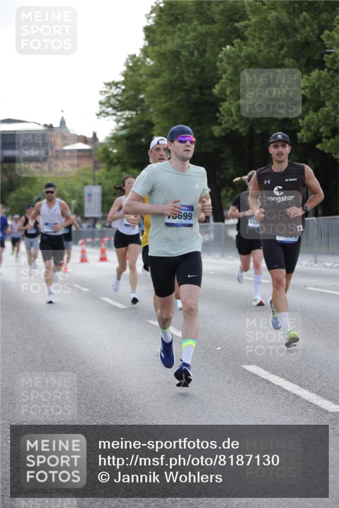 29.06.2025 - hella hamburg halbmarathon Jannik Wohlers http://msf.ph/oto/8187130 29.06.2025 09:44:07 Lombardsbrücke 1065, 2879, 3075, 3968, 5344, 7349, 8975, 9079, 10106, 10173, 10790, 11877, 12337, 12369, 13779, 14828, 15576, 15655, 15880, 16118, 17258, 17354, 18699, 19114 meine-sportfotos.de