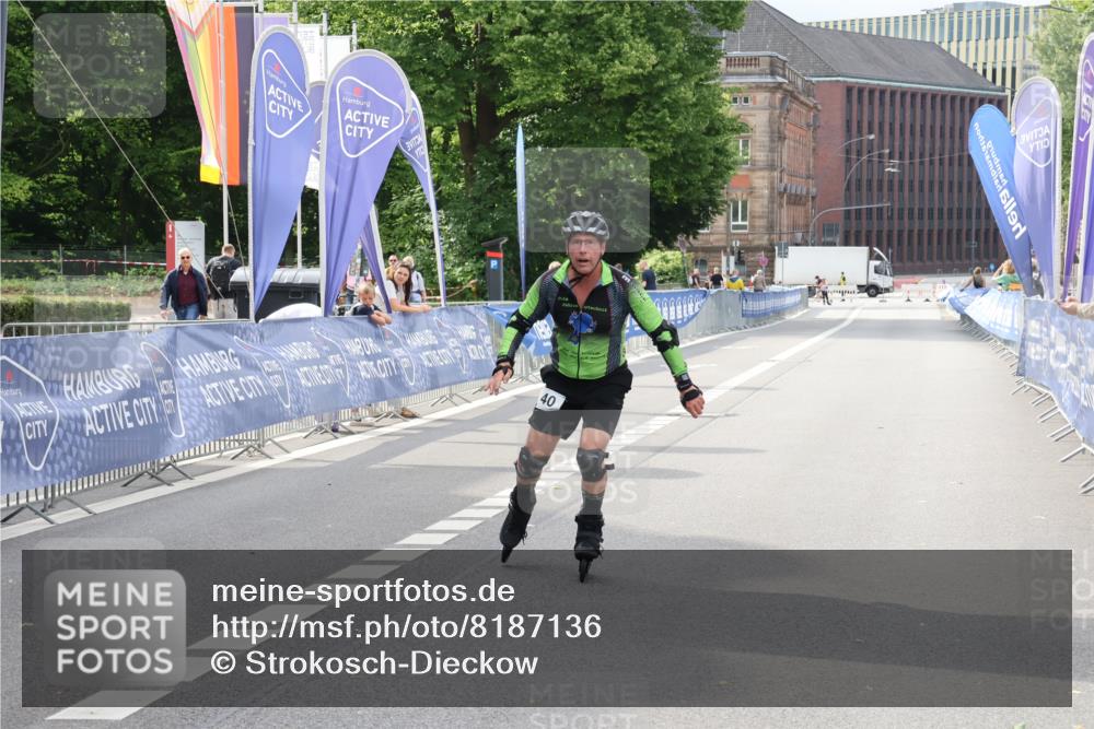 29.06.2025 - hella hamburg halbmarathon Strokosch-Dieckow http://msf.ph/oto/8187136 29.06.2025 09:27:28 Ziel 20040, 20221 meine-sportfotos.de
