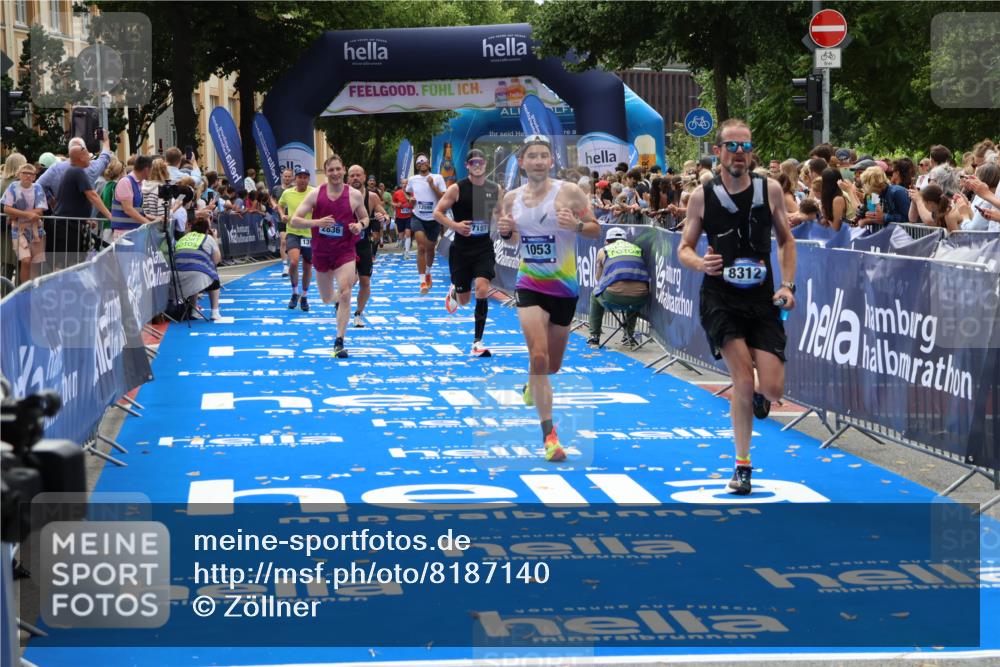29.06.2025 - hella hamburg halbmarathon Zöllner http://msf.ph/oto/8187140 29.06.2025 10:33:42 Ziel 1053, 1396, 2836, 8312, 12595, 14975, 16755, 17191 meine-sportfotos.de