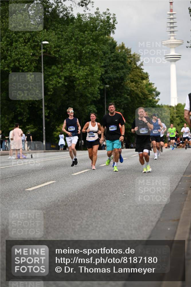 29.06.2025 - hella hamburg halbmarathon Dr. Thomas Lammeyer http://msf.ph/oto/8187180 29.06.2025 10:10:53 Kennedybrücke 1245, 1766, 1981, 4550, 4666, 5951, 6314, 6572, 6664, 8051, 8960, 9560, 10212, 10297, 10736, 10886 meine-sportfotos.de