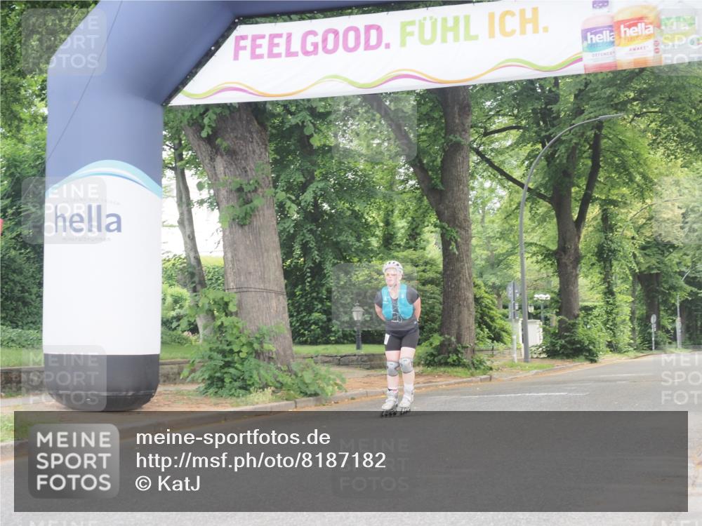 29.06.2025 - hella hamburg halbmarathon KatJ http://msf.ph/oto/8187182 29.06.2025 09:25:22 Zwischen KM18-KM19  meine-sportfotos.de