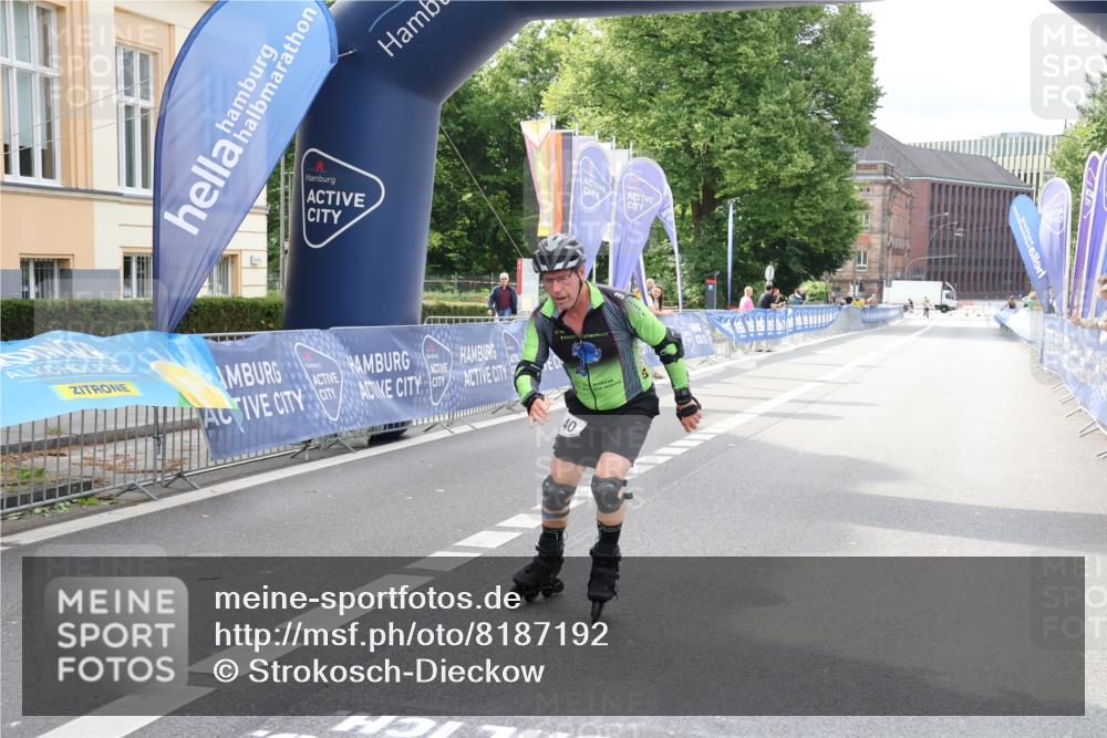 29.06.2025 - hella hamburg halbmarathon Strokosch-Dieckow http://msf.ph/oto/8187192 29.06.2025 09:27:29 Ziel 20040 meine-sportfotos.de