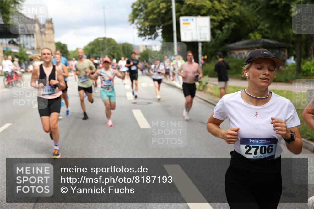 29.06.2025 - hella hamburg halbmarathon Yannick Fuchs http://msf.ph/oto/8187193 29.06.2025 10:43:41 20KM 1342, 1476, 2013, 2504, 2516, 2592, 2596, 2706, 2878, 2889, 2937, 3060, 3692, 4017, 4832, 5460, 5978, 6115, 6158, 7100, 7297, 7332, 7657, 8112, 8437, 9038, 9126, 9200, 9463, 9491, 9597, 9619, 9695, 9723, 9924, 9965, 10189, 11340, 11519, 11819, 11977, 12035, 12271, 12670, 13233, 13688, 13690, 14526, 14838, 15422, 15519, 15523, 16114, 16653, 16731, 16738, 16843, 16877, 16891, 17753, 17908, 18058, 18842, 18926, 18960, 19109 meine-sportfotos.de