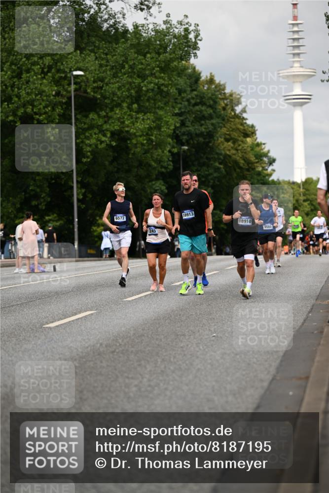 29.06.2025 - hella hamburg halbmarathon Dr. Thomas Lammeyer http://msf.ph/oto/8187195 29.06.2025 10:10:53 Kennedybrücke 1245, 1766, 1981, 4550, 4666, 5951, 6314, 6572, 6664, 8051, 8960, 9560, 10212, 10297, 10736, 10886 meine-sportfotos.de