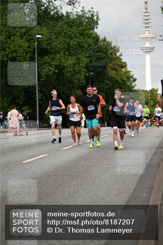 29.06.2025 - hella hamburg halbmarathon Dr. Thomas Lammeyer http://msf.ph/oto/8187207 29.06.2025 10:10:53 Kennedybrücke 1245, 1766, 1981, 4550, 4666, 5951, 6314, 6572, 6664, 8051, 8960, 9560, 10212, 10297, 10736, 10886 meine-sportfotos.de