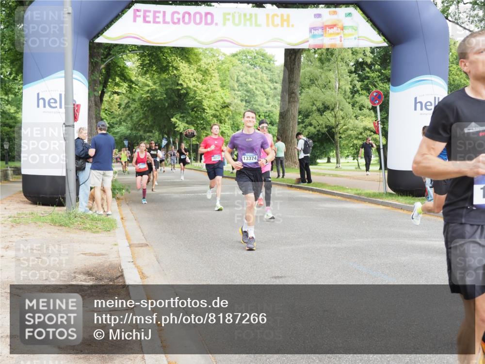 29.06.2025 - hella hamburg halbmarathon MichiJ http://msf.ph/oto/8187266 29.06.2025 10:19:04 Zwischen KM18-KM19 1758, 5328, 12287, 12337, 13374, 16118, 16157, 17213, 18737, 18874 meine-sportfotos.de