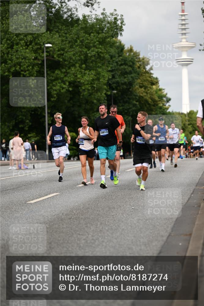 29.06.2025 - hella hamburg halbmarathon Dr. Thomas Lammeyer http://msf.ph/oto/8187274 29.06.2025 10:10:54 Kennedybrücke 1245, 1981, 4550, 4666, 5951, 6314, 6572, 6664, 8051, 8960, 9560, 10212, 10297, 10736, 10886 meine-sportfotos.de