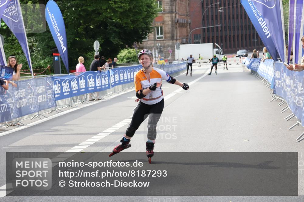 29.06.2025 - hella hamburg halbmarathon Strokosch-Dieckow http://msf.ph/oto/8187293 29.06.2025 09:27:55 Ziel 20140 meine-sportfotos.de