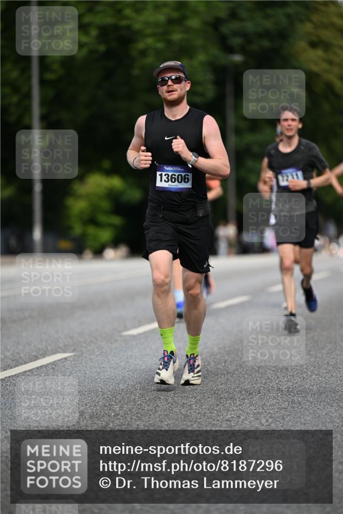 29.06.2025 - hella hamburg halbmarathon Dr. Thomas Lammeyer http://msf.ph/oto/8187296 29.06.2025 09:47:27 Kennedybrücke 1122, 1953, 3968, 5308, 5344, 7231, 7793, 8975, 9047, 9079, 10106, 10173, 10790, 11150 meine-sportfotos.de