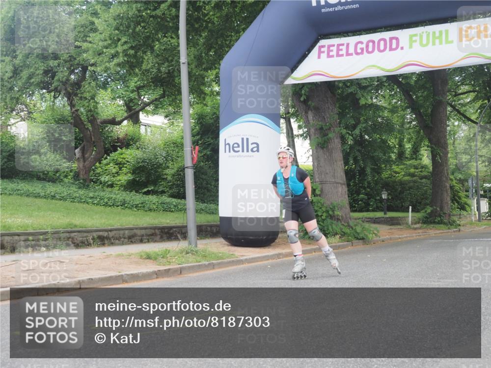 29.06.2025 - hella hamburg halbmarathon KatJ http://msf.ph/oto/8187303 29.06.2025 09:25:23 Zwischen KM18-KM19  meine-sportfotos.de