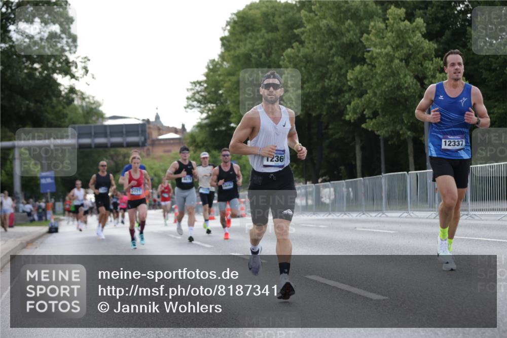 29.06.2025 - hella hamburg halbmarathon Jannik Wohlers http://msf.ph/oto/8187341 29.06.2025 09:44:11 Lombardsbrücke 1065, 2021, 2879, 3075, 3845, 3968, 4678, 7349, 10106, 11877, 12337, 12369, 13779, 14828, 15268, 15576, 15583, 15880, 16118, 17258, 17354, 18567, 18699, 19114 meine-sportfotos.de