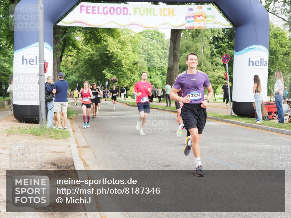 29.06.2025 - hella hamburg halbmarathon MichiJ http://msf.ph/oto/8187346 29.06.2025 10:19:05 Zwischen KM18-KM19 1758, 2021, 5328, 12337, 13374, 16118, 16157, 17213, 18737, 18874, 19142 meine-sportfotos.de