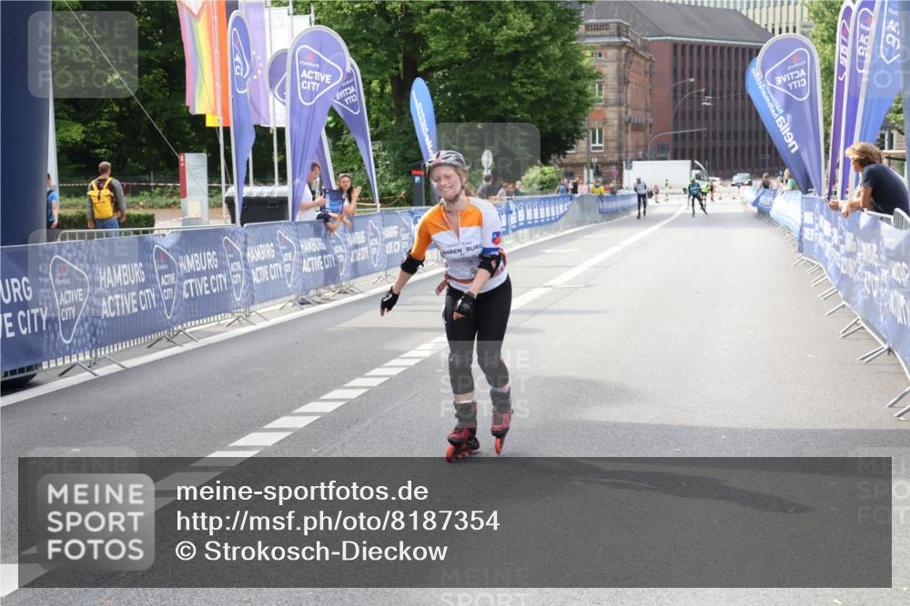 29.06.2025 - hella hamburg halbmarathon Strokosch-Dieckow http://msf.ph/oto/8187354 29.06.2025 09:27:56 Ziel 20140 meine-sportfotos.de