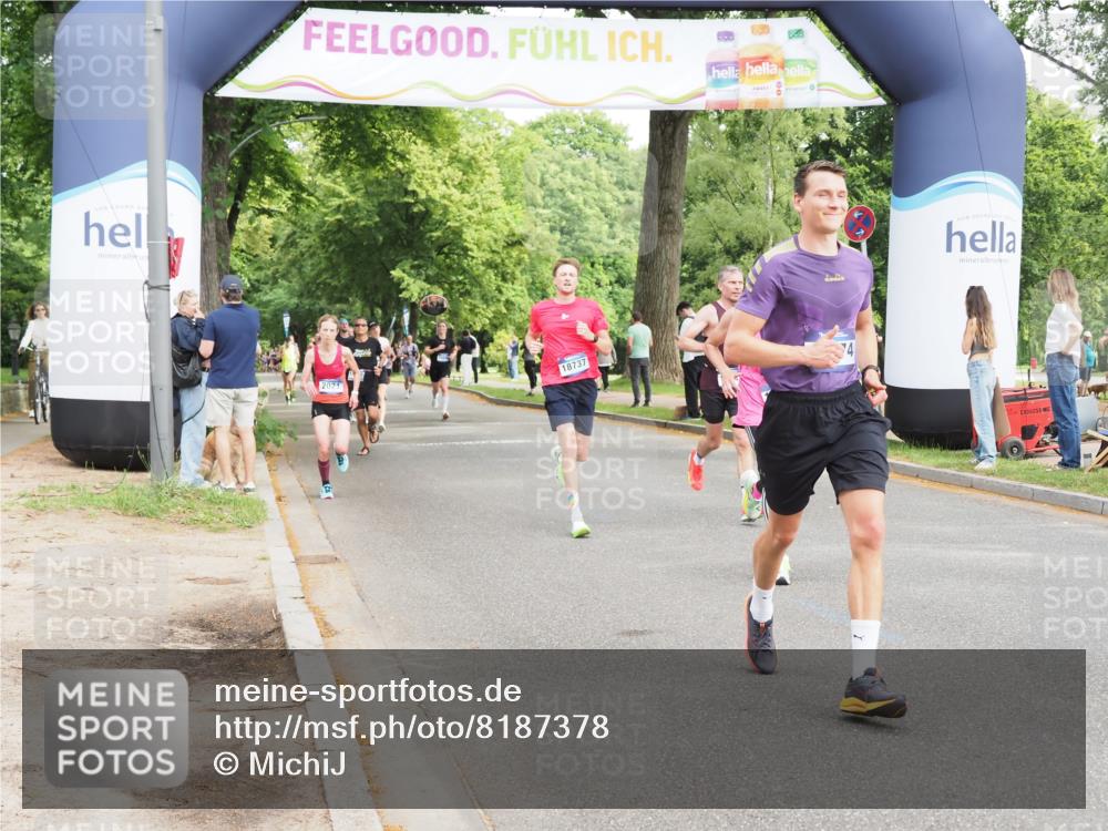 29.06.2025 - hella hamburg halbmarathon MichiJ http://msf.ph/oto/8187378 29.06.2025 10:19:05 Zwischen KM18-KM19 1758, 2021, 5328, 12337, 13374, 16118, 16157, 17213, 18737, 18874, 19142 meine-sportfotos.de