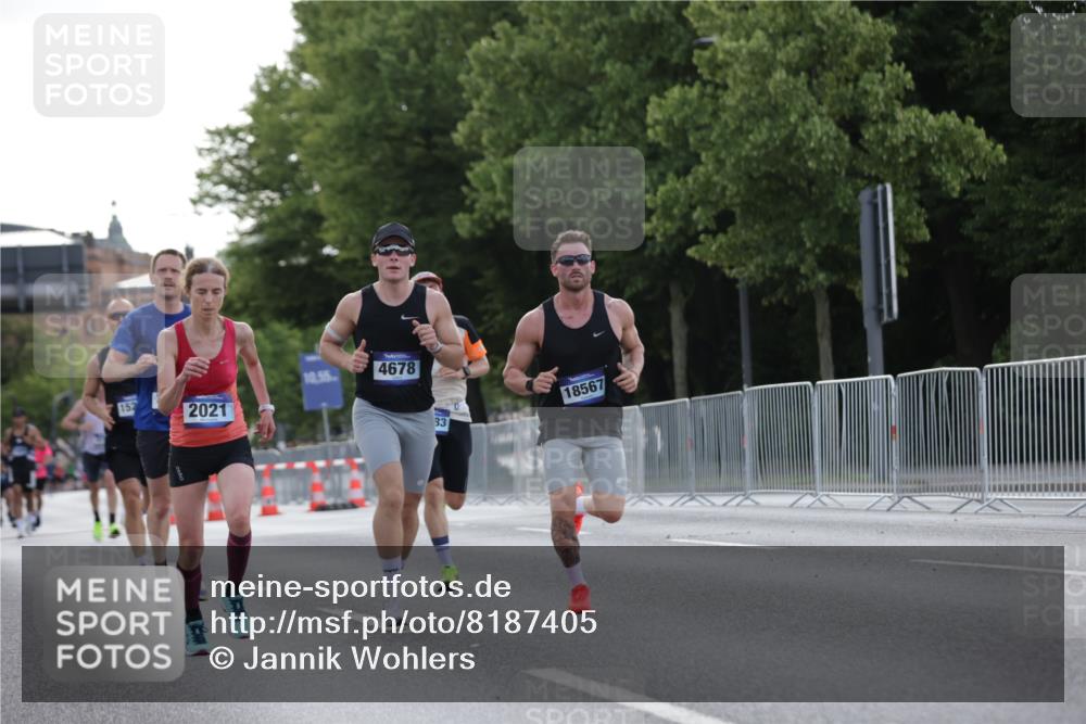29.06.2025 - hella hamburg halbmarathon Jannik Wohlers http://msf.ph/oto/8187405 29.06.2025 09:44:13 Lombardsbrücke 1065, 2021, 2879, 3075, 3845, 3968, 4678, 7349, 10106, 11877, 12337, 12369, 13779, 15268, 15576, 15583, 15880, 16118, 17258, 17354, 18567, 18699, 19114 meine-sportfotos.de