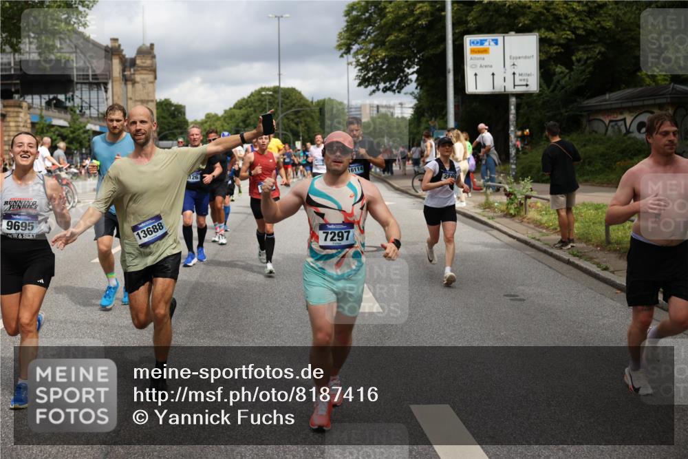 29.06.2025 - hella hamburg halbmarathon Yannick Fuchs http://msf.ph/oto/8187416 29.06.2025 10:43:42 20KM 1342, 1476, 2013, 2504, 2516, 2592, 2596, 2706, 2878, 2889, 2937, 3060, 3562, 3692, 4017, 4832, 5460, 5978, 6115, 6158, 7100, 7297, 7332, 7657, 8112, 8437, 9038, 9126, 9200, 9463, 9491, 9597, 9619, 9695, 9723, 9924, 9965, 10189, 11340, 11519, 11819, 11977, 12035, 12271, 12670, 13233, 13688, 13690, 13976, 14526, 14838, 15422, 15519, 15523, 16114, 16653, 16731, 16738, 16843, 16877, 16891, 17753, 17908, 18058, 18350, 18842, 18926, 18960, 19109 meine-sportfotos.de