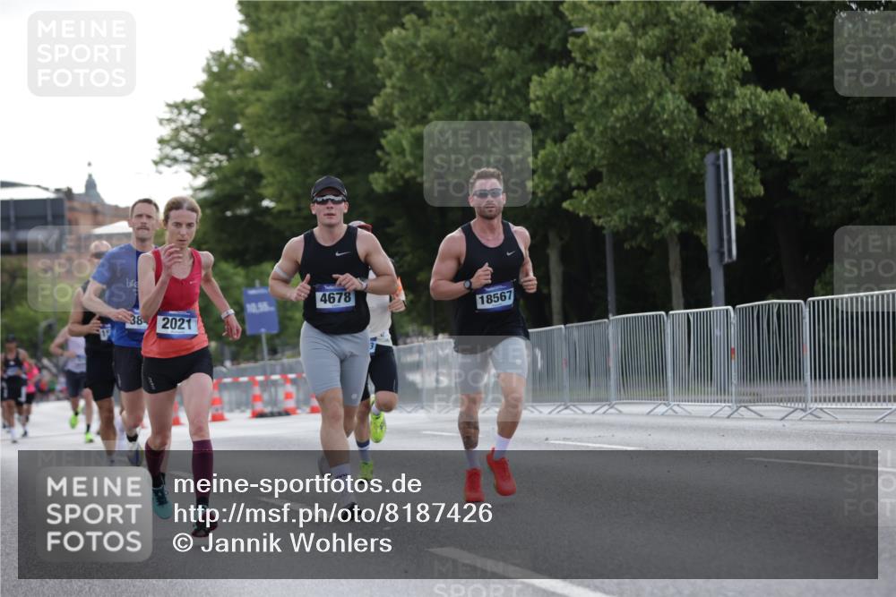 29.06.2025 - hella hamburg halbmarathon Jannik Wohlers http://msf.ph/oto/8187426 29.06.2025 09:44:13 Lombardsbrücke 1065, 2021, 2879, 3075, 3845, 3968, 4678, 7349, 10106, 11877, 12337, 12369, 13779, 15268, 15576, 15583, 15880, 16118, 17258, 17354, 18567, 18699, 19114 meine-sportfotos.de