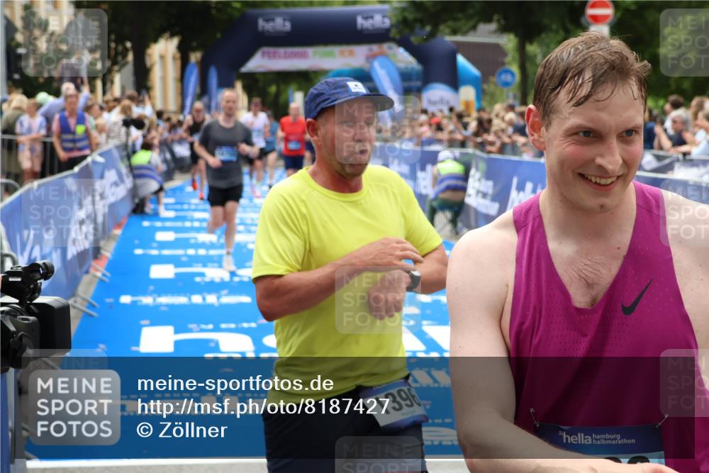 29.06.2025 - hella hamburg halbmarathon Zöllner http://msf.ph/oto/8187427 29.06.2025 10:33:48 Ziel 1743, 2228, 2243, 2746, 4246, 5193, 13771, 14310, 14466, 16243, 16755 meine-sportfotos.de
