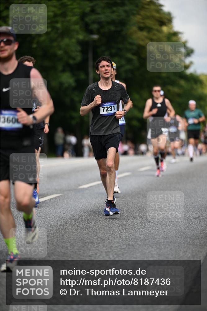 29.06.2025 - hella hamburg halbmarathon Dr. Thomas Lammeyer http://msf.ph/oto/8187436 29.06.2025 09:47:28 Kennedybrücke 1122, 3075, 3968, 5308, 5344, 7231, 7793, 8975, 9047, 9079, 10106, 10173, 10790, 11150 meine-sportfotos.de