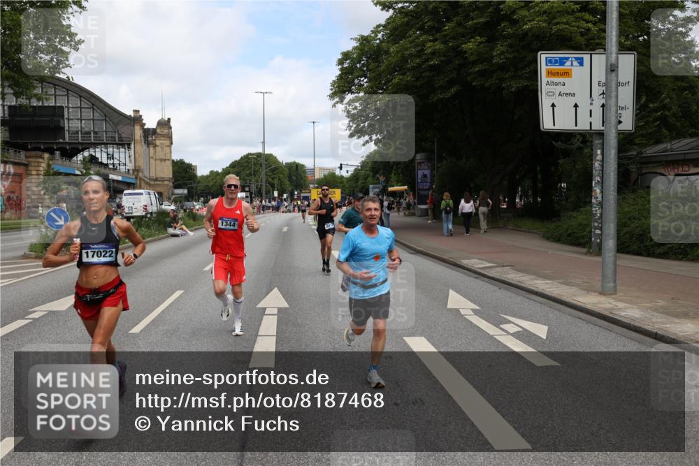 29.06.2025 - hella hamburg halbmarathon Yannick Fuchs http://msf.ph/oto/8187468 29.06.2025 10:30:10 20KM 57, 1344, 1889, 4050, 4740, 4944, 5269, 5554, 6704, 7466, 7867, 10771, 11559, 11898, 12044, 12751, 13798, 14629, 14841, 15390, 15415, 15701, 15931, 15959, 16123, 16177, 16695, 16811, 17022, 17826, 18183, 18220, 18237, 18259 meine-sportfotos.de