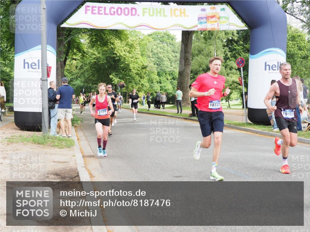 29.06.2025 - hella hamburg halbmarathon MichiJ http://msf.ph/oto/8187476 29.06.2025 10:19:06 Zwischen KM18-KM19 1758, 2021, 5328, 12337, 13374, 16118, 16157, 17213, 18737, 18874, 19142 meine-sportfotos.de