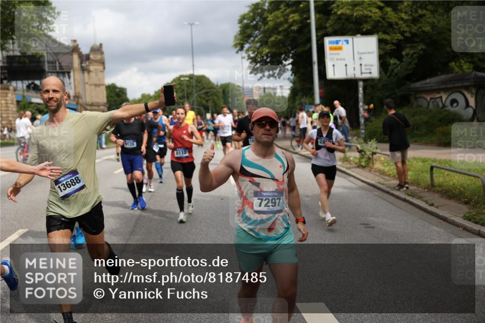 29.06.2025 - hella hamburg halbmarathon Yannick Fuchs http://msf.ph/oto/8187485 29.06.2025 10:43:42 20KM 1342, 1476, 2013, 2504, 2516, 2592, 2596, 2706, 2878, 2889, 2937, 3060, 3562, 3692, 4017, 4832, 5460, 5978, 6115, 6158, 7100, 7297, 7332, 7657, 8112, 8437, 9038, 9126, 9200, 9463, 9491, 9597, 9619, 9695, 9723, 9924, 9965, 10189, 11340, 11519, 11819, 11977, 12035, 12271, 12670, 13233, 13688, 13690, 13976, 14526, 14838, 15422, 15519, 15523, 16114, 16653, 16731, 16738, 16843, 16877, 16891, 17753, 17908, 18058, 18350, 18842, 18926, 18960, 19109 meine-sportfotos.de