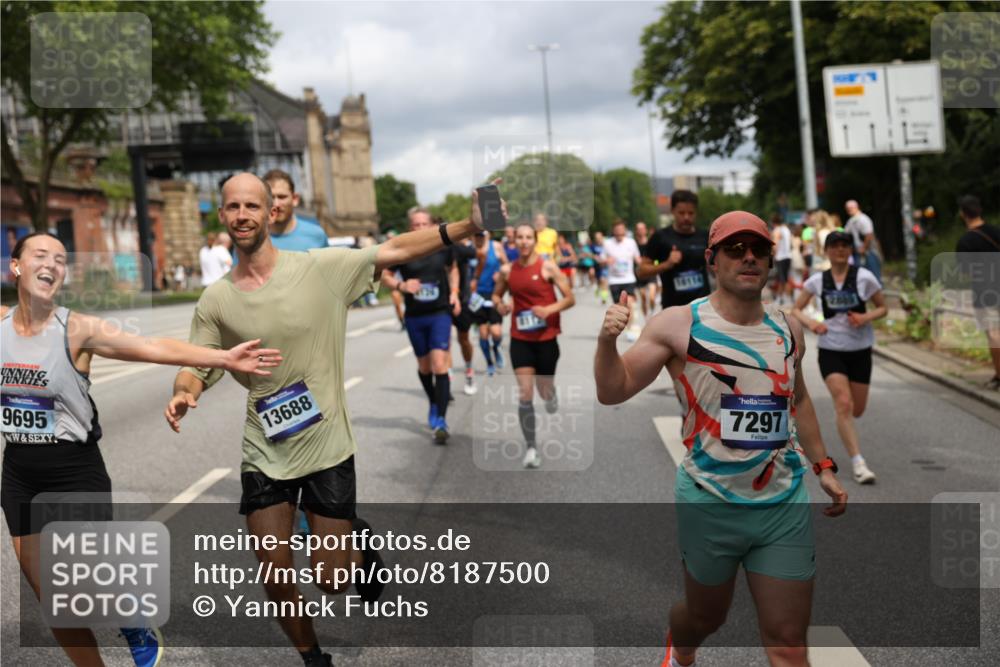 29.06.2025 - hella hamburg halbmarathon Yannick Fuchs http://msf.ph/oto/8187500 29.06.2025 10:43:42 20KM 1342, 1476, 2013, 2504, 2516, 2592, 2596, 2706, 2878, 2889, 2937, 3060, 3562, 3692, 4017, 4832, 5460, 5978, 6115, 6158, 7100, 7297, 7332, 7657, 8112, 8437, 9038, 9126, 9200, 9463, 9491, 9597, 9619, 9695, 9723, 9924, 9965, 10189, 11340, 11519, 11819, 11977, 12035, 12271, 12670, 13233, 13688, 13690, 13976, 14526, 14838, 15422, 15519, 15523, 16114, 16653, 16731, 16738, 16843, 16877, 16891, 17753, 17908, 18058, 18350, 18842, 18926, 18960, 19109 meine-sportfotos.de