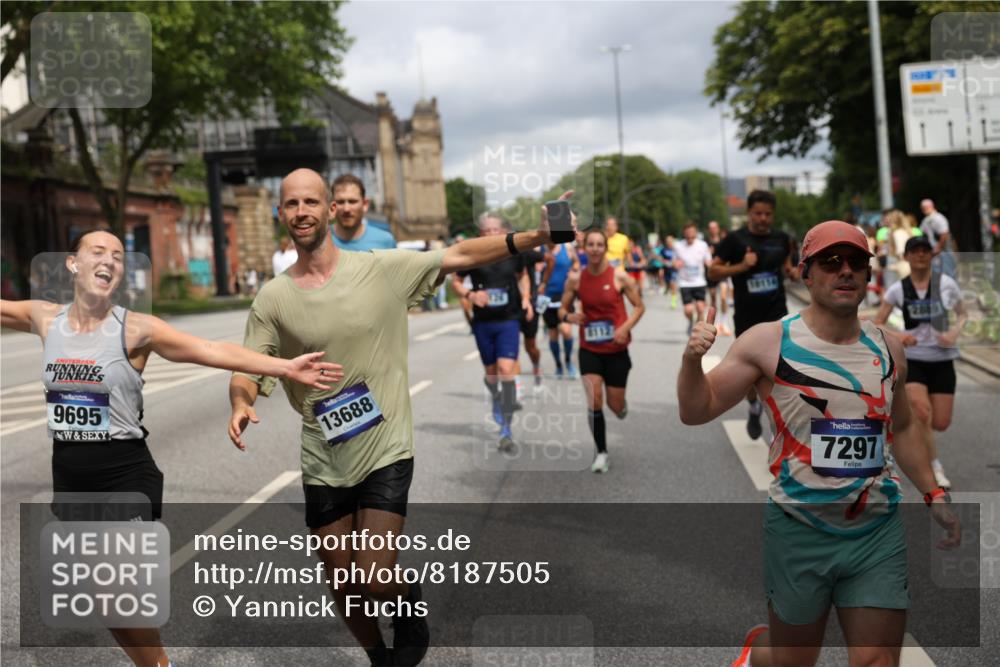 29.06.2025 - hella hamburg halbmarathon Yannick Fuchs http://msf.ph/oto/8187505 29.06.2025 10:43:42 20KM 1342, 1476, 2013, 2504, 2516, 2592, 2596, 2706, 2878, 2889, 2937, 3060, 3562, 3692, 4017, 4832, 5460, 5978, 6115, 6158, 7100, 7297, 7332, 7657, 8112, 8437, 9038, 9126, 9200, 9463, 9491, 9597, 9619, 9695, 9723, 9924, 9965, 10189, 11340, 11519, 11819, 11977, 12035, 12271, 12670, 13233, 13688, 13690, 13976, 14526, 14838, 15422, 15519, 15523, 16114, 16653, 16731, 16738, 16843, 16877, 16891, 17753, 17908, 18058, 18350, 18842, 18926, 18960, 19109 meine-sportfotos.de