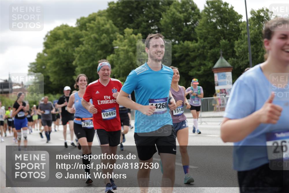 29.06.2025 - hella hamburg halbmarathon Jannik Wohlers http://msf.ph/oto/8187530 29.06.2025 11:11:46 Lombardsbrücke 2193, 2279, 2502, 2611, 2616, 2732, 3301, 3586, 4313, 4392, 4681, 5029, 5135, 5326, 5368, 5413, 5843, 7149, 7637, 7954, 8133, 8397, 8858, 8859, 8876, 9587, 10244, 10326, 10492, 12649, 13040, 13585, 14089, 14268, 14367, 14504, 14884, 15130, 15148, 16370, 16405, 16733, 17205, 17280, 17777 meine-sportfotos.de