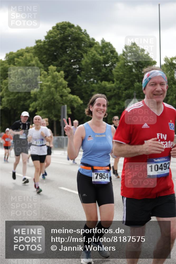 29.06.2025 - hella hamburg halbmarathon Jannik Wohlers http://msf.ph/oto/8187575 29.06.2025 11:11:48 Lombardsbrücke 2193, 2279, 2502, 2611, 2616, 2732, 3301, 3586, 4313, 4392, 4681, 5029, 5135, 5368, 5413, 5843, 7149, 7637, 7954, 8133, 8397, 8858, 8859, 8876, 9587, 9690, 10244, 10326, 10492, 10690, 12649, 13040, 13585, 14089, 14268, 14367, 14504, 14884, 15130, 15148, 15999, 16370, 16405, 16733, 17205, 17280 meine-sportfotos.de