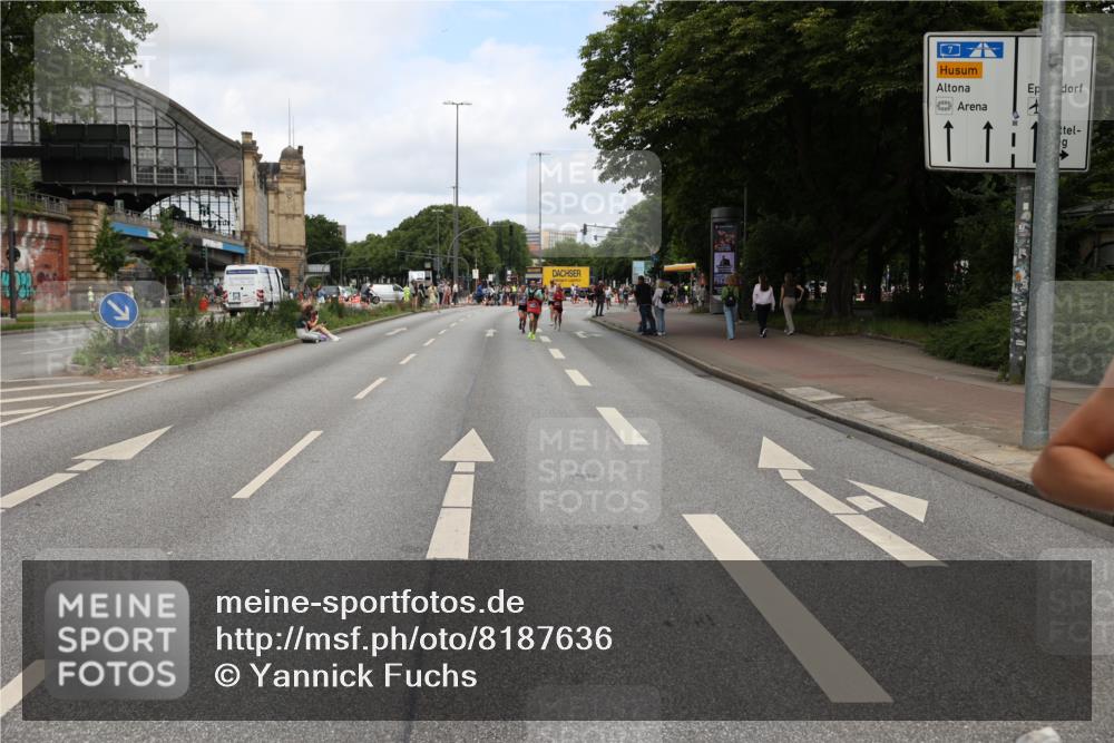 29.06.2025 - hella hamburg halbmarathon Yannick Fuchs http://msf.ph/oto/8187636 29.06.2025 10:30:13 20KM 57, 1344, 1889, 4050, 4740, 4944, 5269, 6032, 6704, 7466, 10771, 10877, 11559, 11898, 12044, 12751, 13252, 13798, 14841, 15390, 15415, 15701, 15931, 15959, 16123, 16695, 17022, 17826, 18183, 18237, 18259, 18841 meine-sportfotos.de