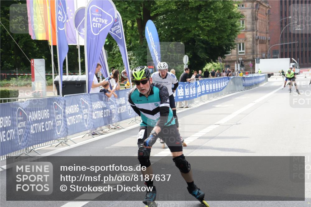 29.06.2025 - hella hamburg halbmarathon Strokosch-Dieckow http://msf.ph/oto/8187637 29.06.2025 09:28:09 Ziel 20058, 20228, 20379 meine-sportfotos.de