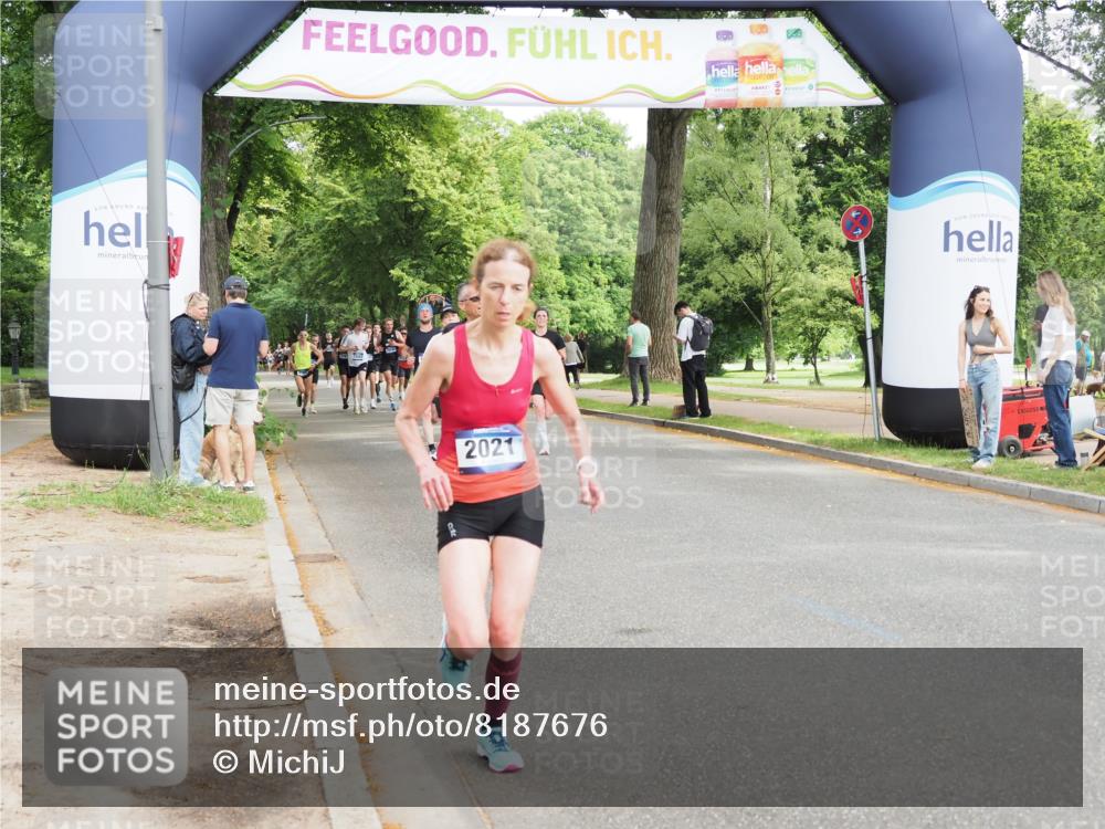 29.06.2025 - hella hamburg halbmarathon MichiJ http://msf.ph/oto/8187676 29.06.2025 10:19:07 Zwischen KM18-KM19 1758, 2021, 5328, 10156, 12337, 13374, 16118, 16157, 18737, 18874, 19142 meine-sportfotos.de