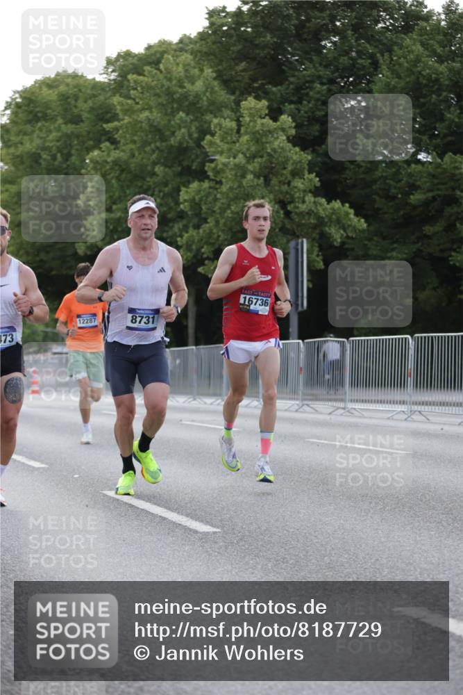 29.06.2025 - hella hamburg halbmarathon Jannik Wohlers http://msf.ph/oto/8187729 29.06.2025 09:44:21 Lombardsbrücke 1065, 2021, 3845, 3968, 4678, 5367, 7349, 8473, 8731, 10156, 12287, 12337, 12369, 13956, 15268, 15576, 15583, 15880, 16377, 16736, 17354, 18567, 18699, 19114 meine-sportfotos.de