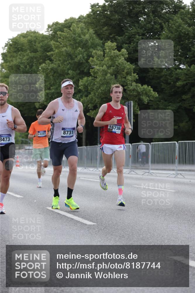 29.06.2025 - hella hamburg halbmarathon Jannik Wohlers http://msf.ph/oto/8187744 29.06.2025 09:44:21 Lombardsbrücke 1065, 2021, 3845, 3968, 4678, 5367, 7349, 8473, 8731, 10156, 12287, 12337, 12369, 13956, 15268, 15576, 15583, 15880, 16377, 16736, 17354, 18567, 18699, 19114 meine-sportfotos.de
