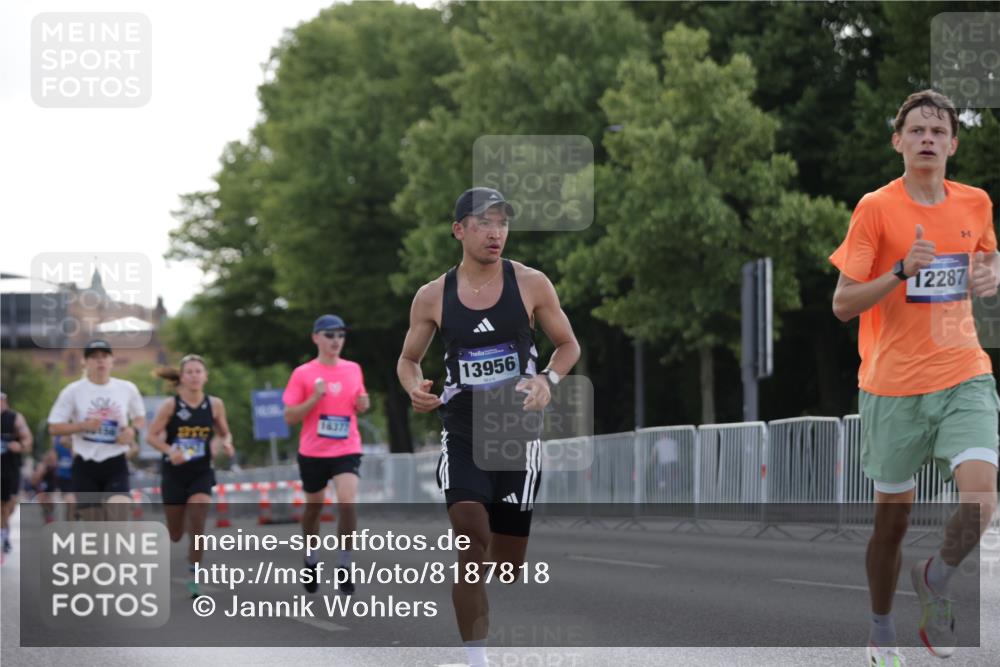 29.06.2025 - hella hamburg halbmarathon Jannik Wohlers http://msf.ph/oto/8187818 29.06.2025 09:44:23 Lombardsbrücke 1065, 2021, 3845, 4678, 5367, 7349, 8473, 8731, 10156, 12287, 12337, 12369, 13838, 13956, 15268, 15576, 15583, 15880, 16377, 16508, 16736, 17354, 18567, 18699 meine-sportfotos.de