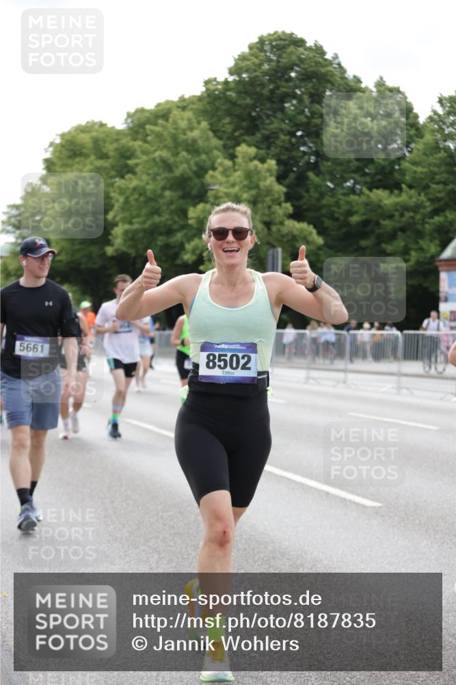 29.06.2025 - hella hamburg halbmarathon Jannik Wohlers http://msf.ph/oto/8187835 29.06.2025 10:23:40 Lombardsbrücke 1389, 1444, 3013, 3185, 3579, 4122, 4597, 4684, 4990, 4993, 5039, 5258, 5260, 5661, 5954, 7013, 7426, 7920, 8141, 8149, 8187, 8502, 8717, 9217, 9603, 11306, 11347, 11415, 14433, 14439, 15352, 15456, 17147, 17262, 17414, 17513, 17595, 18132, 18210, 18745, 18998 meine-sportfotos.de