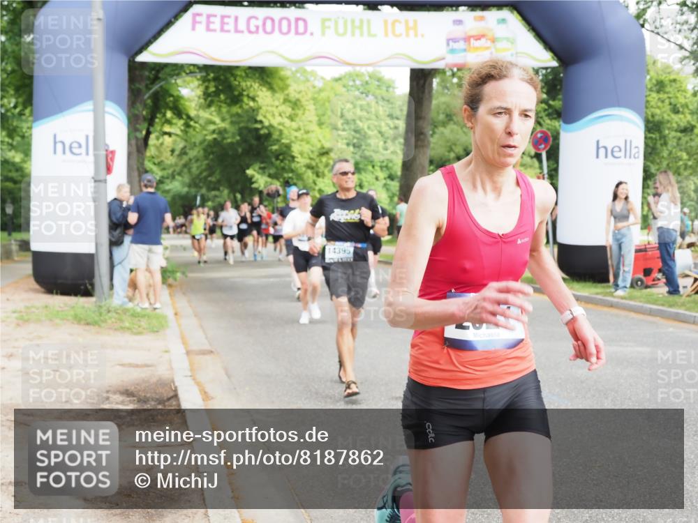 29.06.2025 - hella hamburg halbmarathon MichiJ http://msf.ph/oto/8187862 29.06.2025 10:19:08 Zwischen KM18-KM19 1758, 2021, 5328, 10156, 12337, 13374, 14395, 16118, 16157, 18737, 18874, 19142 meine-sportfotos.de