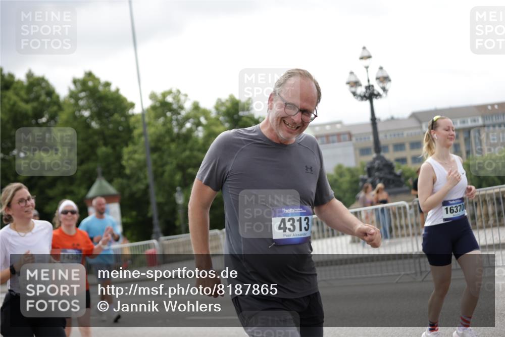 29.06.2025 - hella hamburg halbmarathon Jannik Wohlers http://msf.ph/oto/8187865 29.06.2025 11:11:54 Lombardsbrücke 2193, 2279, 2611, 2732, 3301, 3586, 4212, 4313, 4392, 4681, 5029, 5135, 5413, 5657, 5764, 5843, 7359, 7637, 7954, 8133, 8242, 8397, 8667, 8858, 8859, 9587, 9690, 9818, 10244, 10326, 10370, 10492, 10690, 12304, 12649, 12756, 14071, 14367, 14487, 14884, 15130, 15148, 15398, 15999, 16370, 16733, 17205, 17280, 17418, 17618 meine-sportfotos.de